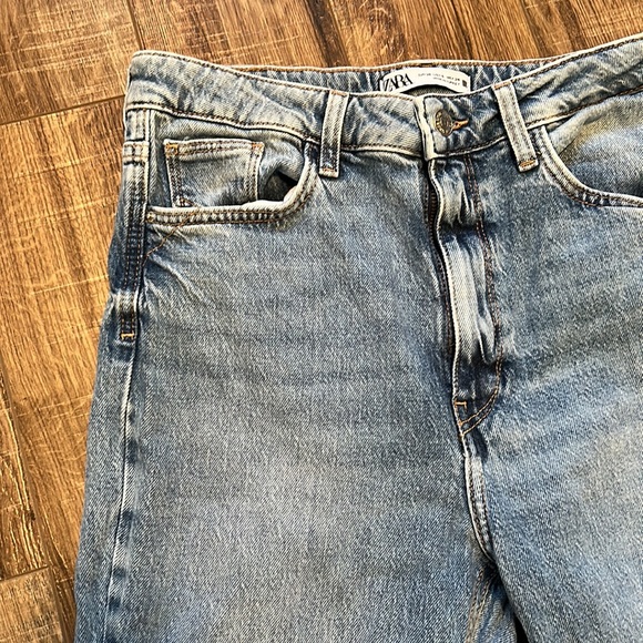 Zara 1975 High Rise Slim Flare Jeans with Slit - Picture 9 of 12